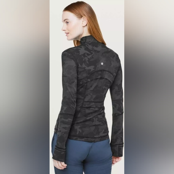 Women's Lululemon DEFINE jacket size 4. - Picture 9 of 11